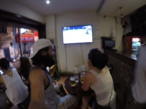 Unfortunately, we had to leave the bia hơi stand and splurge for a real bar to see the Wimbledon final.
